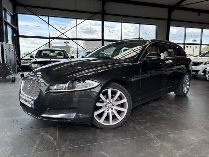 🔹 JAGUAR XF SPORTBRAKE 3.0 V6 241 Ch 🌤️ Toit ouvrant🔙 Caméra de recul⚡ Sièges en cuir