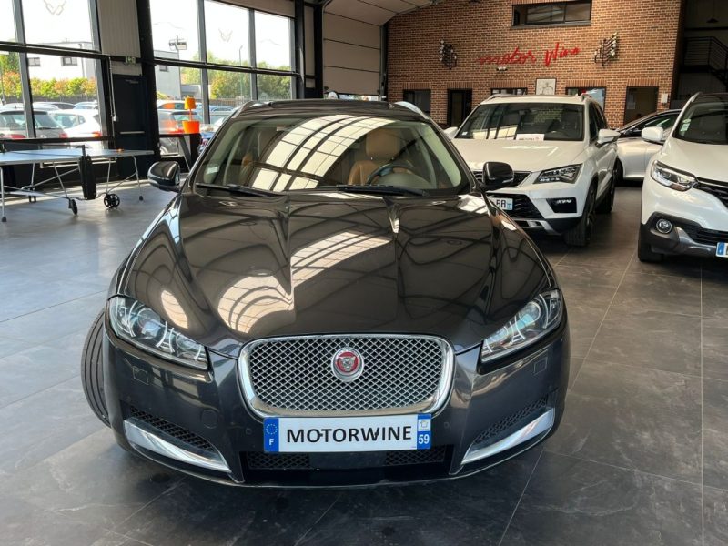 🔹 JAGUAR XF SPORTBRAKE 3.0 V6 241 Ch 🌤️ Toit ouvrant🔙 Caméra de recul⚡ Sièges en cuir