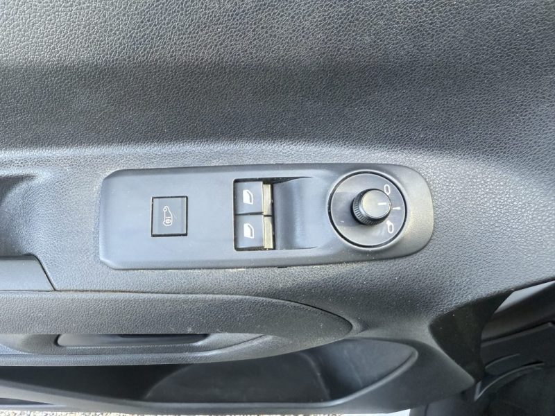 CITROEN BERLINGO III 1.6 BLUEHDI 100 3 PLACES CAMERA CAR PLAY GIRAFON 1000KG  2019 ATTELAGE 
