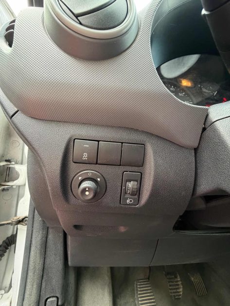 PEUGEOT PARTNER 1.6 BlueHDI 100 - CLIM - Attelage 