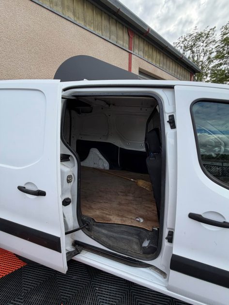 PEUGEOT PARTNER 1.6 BlueHDI 100 - CLIM - Attelage 