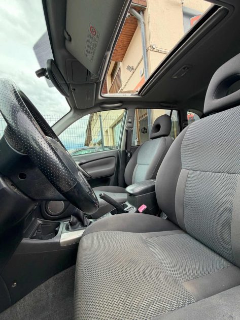 ✅TOYOTA RAV4 115 D-4D 4 TOIT OUVRANT RAV 4 D4D 4 ROUES MOTRICES 4x4✅ 