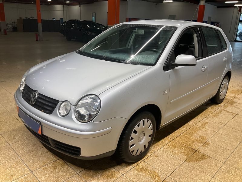 VOLKSWAGEN POLO 1,4L 75 CV BOÎTE AUTO / Paiement 4X ou 10X Possible
