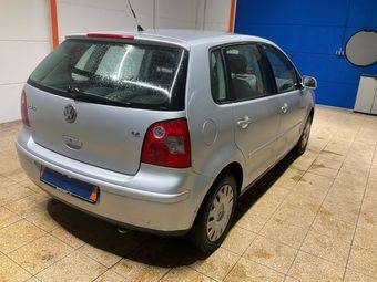 VOLKSWAGEN POLO 1,4L 75 CV BOÎTE AUTO / Paiement 4X ou 10X Possible