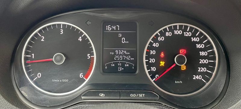 VOLKSWAGEN POLO V 1.6 TDI 90 CONFORTLINE 