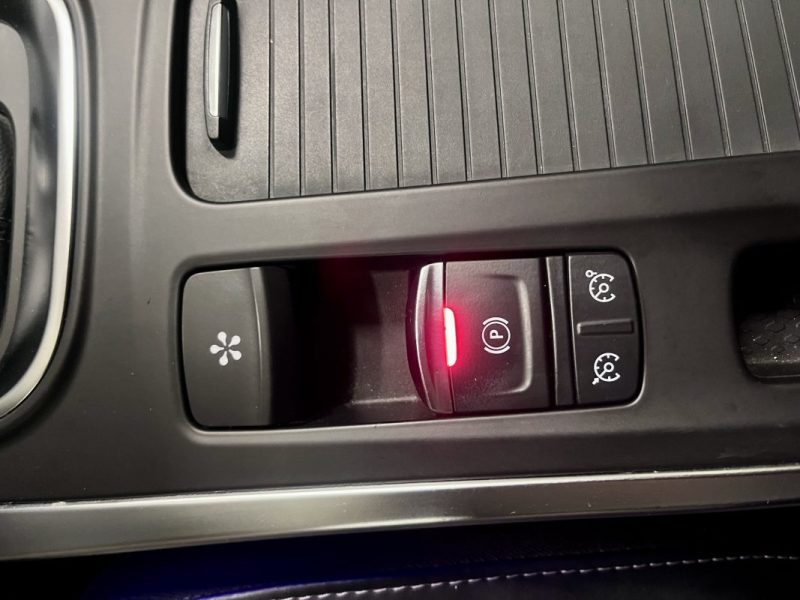 RENAULT Megane 4 IV 1.5 DCI 110ch Energy Intens EDC 