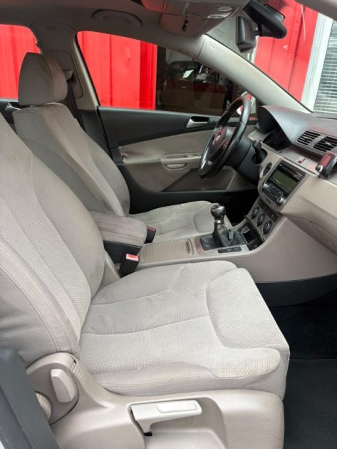 VOLKSWAGEN PASSAT BLUEMOTION TRENDLINE 2.0 TDI 110 2009