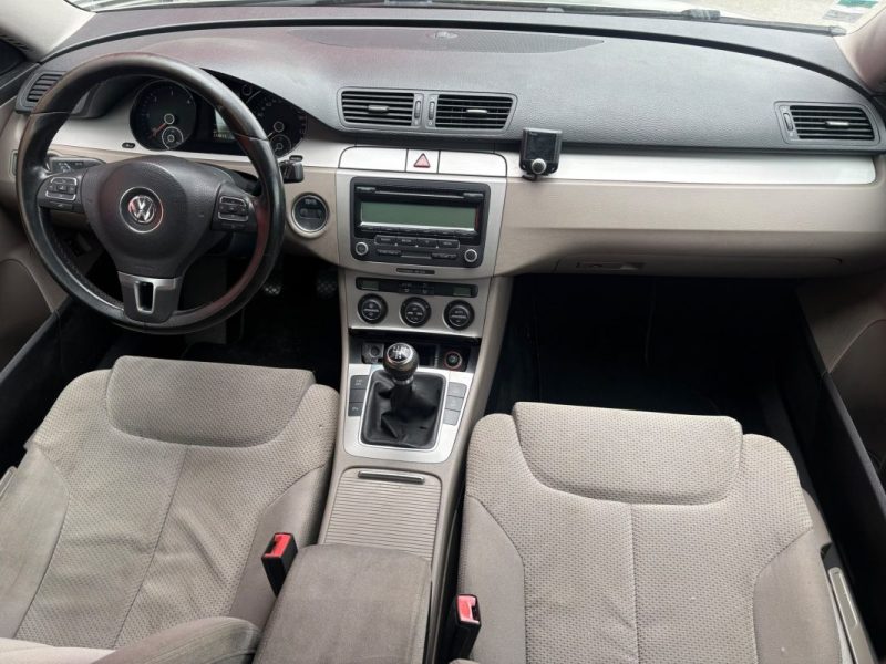 VOLKSWAGEN PASSAT BLUEMOTION TRENDLINE 2.0 TDI 110 2009