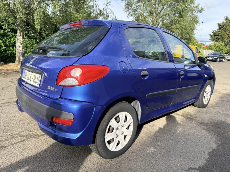 PEUGEOT 206 PLUS + URBAN ESSENCE PREMIÈRE MAIN