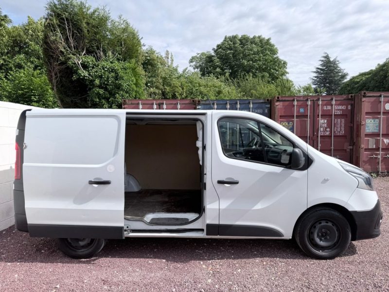 Renault Trafic L1H1 1.6 dCi 120 Grand Confort (Caméra | CarPlay | Attelage)