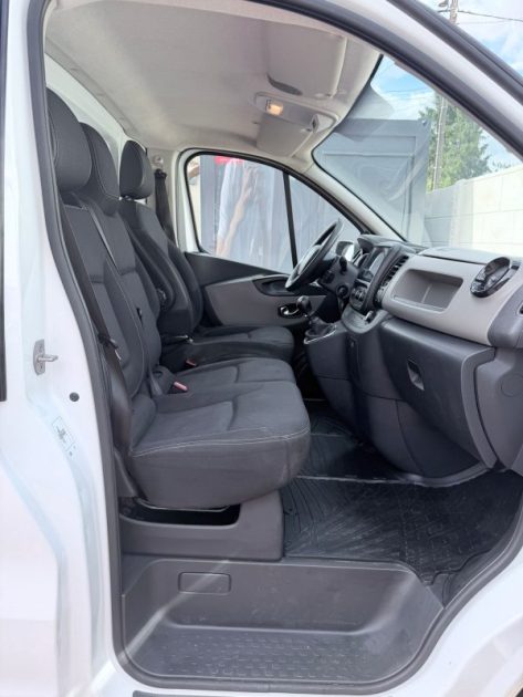 Renault Trafic L1H1 1.6 dCi 120 Grand Confort (Caméra | CarPlay | Attelage)
