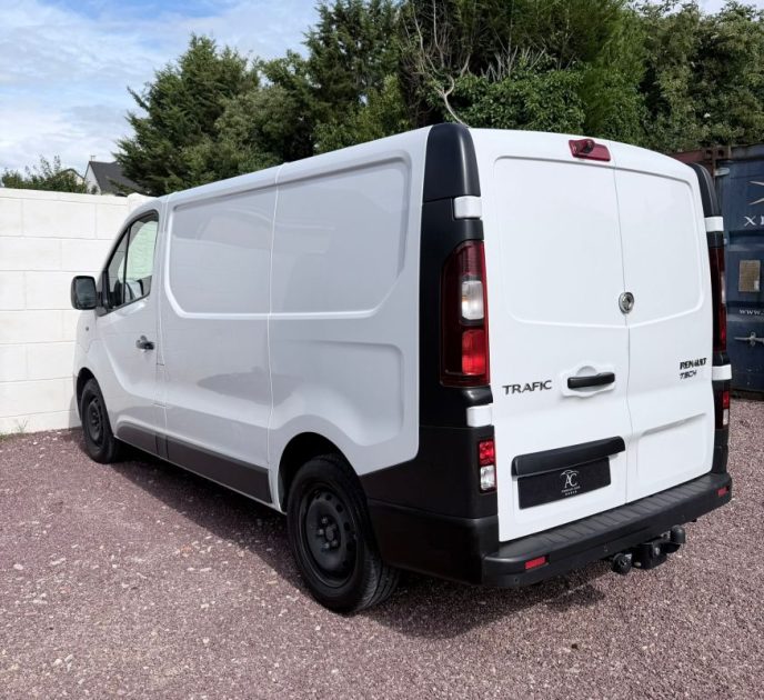 Renault Trafic L1H1 1.6 dCi 120 Grand Confort (Caméra | CarPlay | Attelage)