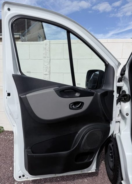 Renault Trafic L1H1 1.6 dCi 120 Grand Confort (Caméra | CarPlay | Attelage)