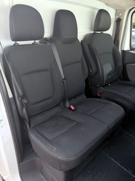 RENAULT TRAFIC L1H1 1000 1.6 DCI 120ch GRAND CONFORT CAMERA DE RECUL / APPLE CARPLAY / CROCHET ATT