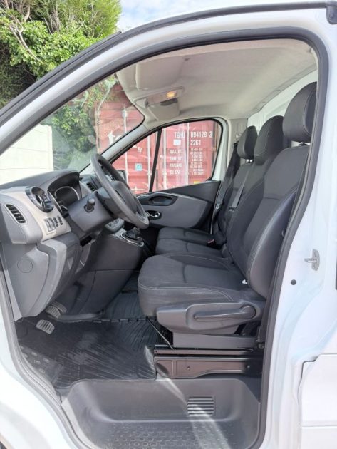 RENAULT TRAFIC L1H1 1000 1.6 DCI 120ch GRAND CONFORT CAMERA DE RECUL / APPLE CARPLAY / CROCHET ATT