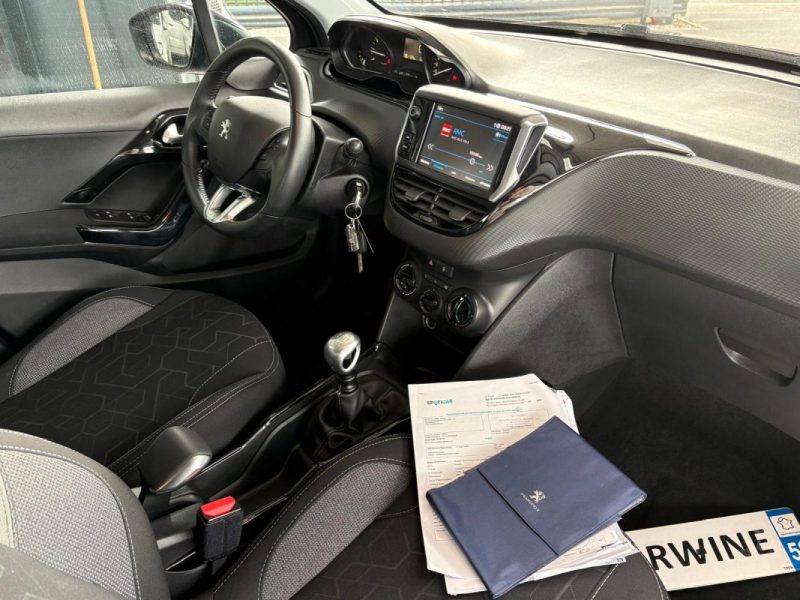 🔹 Peugeot 2008 1.2 110Ch Active📱 Apple CarPlay✅ Kit distribution 🛡️ Garantie 12 mois