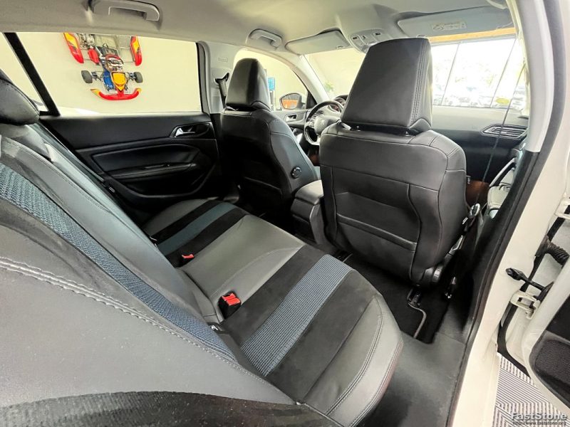 PEUGEOT 308 II 1.5 BLUEHDI 130CV S&S STYLE EAT8 - GARANTIE 12 OU 60 MOIS