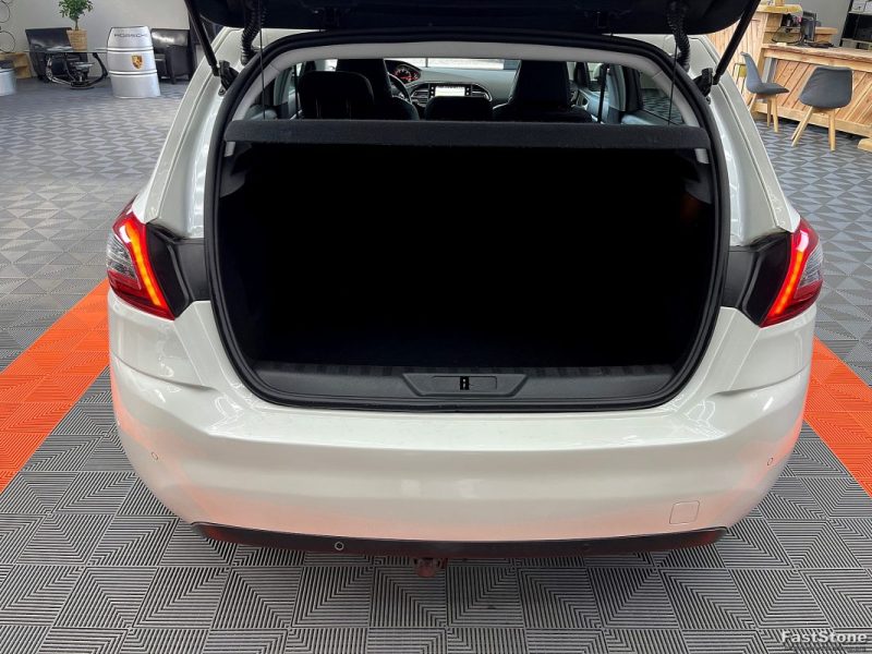PEUGEOT 308 II 1.5 BLUEHDI 130CV S&S STYLE EAT8 - GARANTIE 12 OU 60 MOIS