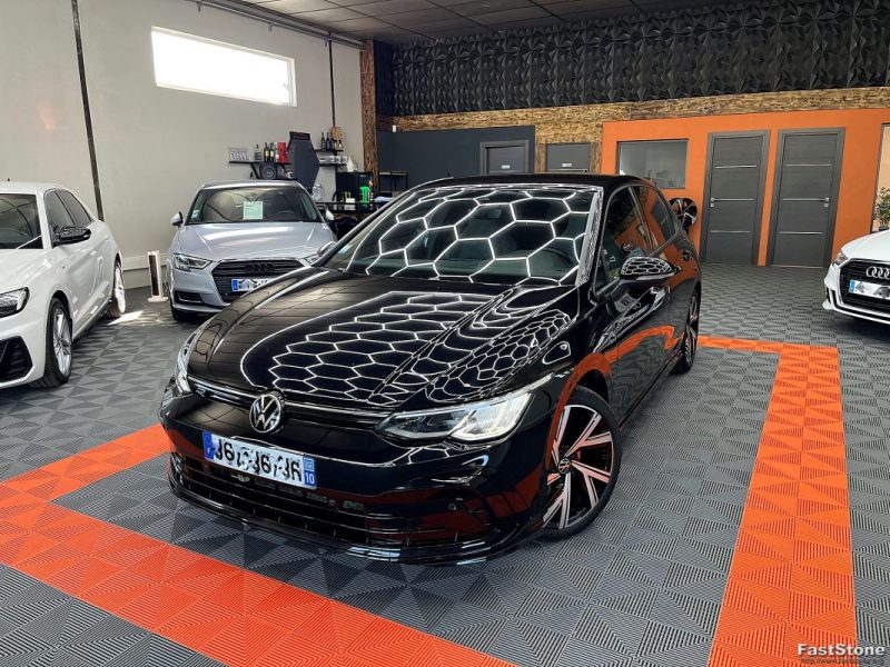 VOLKSWAGEN GOLF VIII 1.5 ETSI 150CH DSG7 R-LINE CAMERA / LUMIERE D\'AMBIANCE - GARANTIE 12 OU 60 MOIS 2022