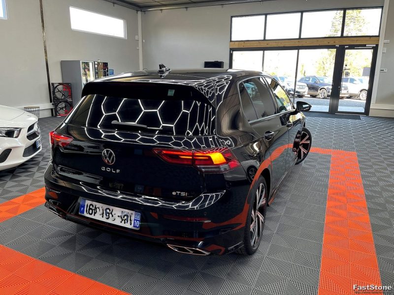 VOLKSWAGEN GOLF VIII 1.5 ETSI 150CH DSG7 R-LINE CAMERA / LUMIERE D\'AMBIANCE - GARANTIE 12 OU 60 MOIS 2022