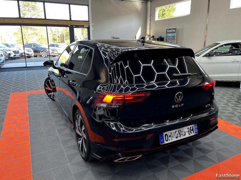 VOLKSWAGEN GOLF VIII 1.5 ETSI 150CH DSG7 R-LINE CAMERA / LUMIERE D\'AMBIANCE - GARANTIE 12 OU 60 MOIS 2022