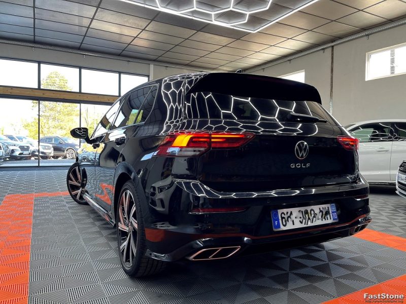 VOLKSWAGEN GOLF VIII 1.5 ETSI 150CH DSG7 R-LINE CAMERA / LUMIERE D\'AMBIANCE - GARANTIE 12 OU 60 MOIS 2022