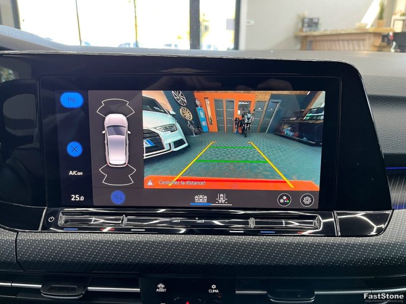 VOLKSWAGEN GOLF VIII 1.5 ETSI 150CH DSG7 R-LINE CAMERA / LUMIERE D\'AMBIANCE - GARANTIE 12 OU 60 MOIS 2022