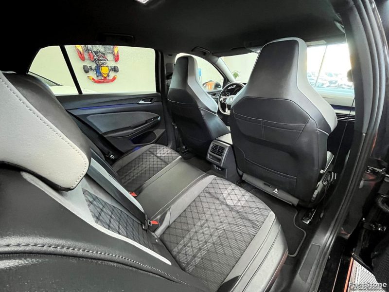 VOLKSWAGEN GOLF VIII 1.5 ETSI 150CH DSG7 R-LINE CAMERA / LUMIERE D\'AMBIANCE - GARANTIE 12 OU 60 MOIS 2022