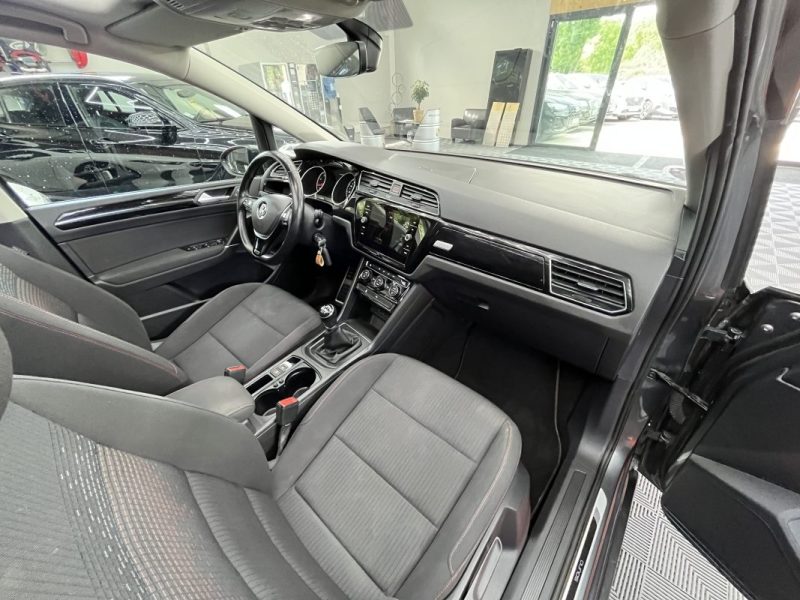 VOLKSWAGEN TOURAN 1.4 TSI 150CV SOUND 7P / TOIT OUVRANT / CARPLAY - GARATNIE 12 OU 60 MOIS