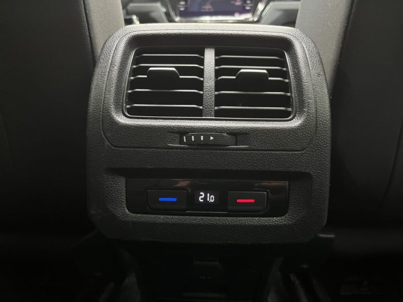 VOLKSWAGEN TOURAN 1.4 TSI 150CV SOUND 7P / TOIT OUVRANT / CARPLAY - GARATNIE 12 OU 60 MOIS
