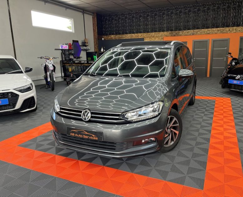 VOLKSWAGEN TOURAN 1.4 TSI 150CV SOUND 7P / TOIT OUVRANT / CARPLAY - GARATNIE 12 OU 60 MOIS