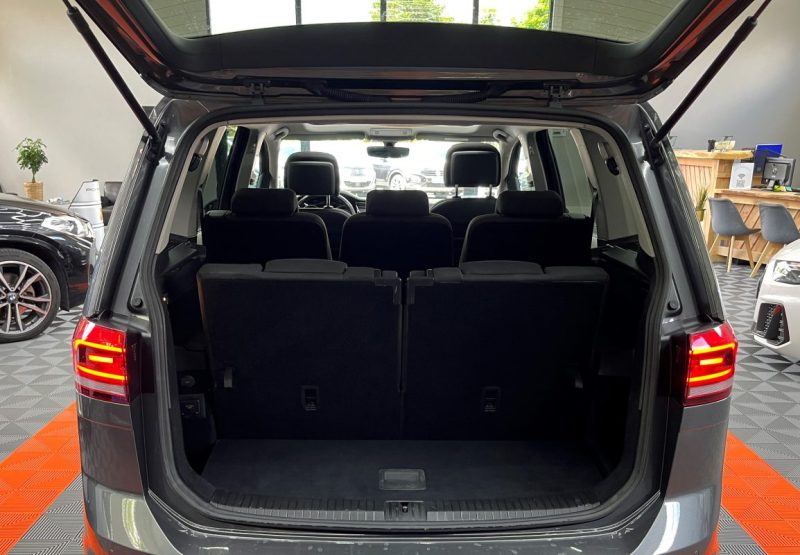 VOLKSWAGEN TOURAN 1.4 TSI 150CV SOUND 7P / TOIT OUVRANT / CARPLAY - GARATNIE 12 OU 60 MOIS