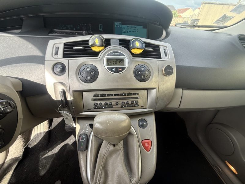 RENAULT SCENIC CONFORT AUTHENTIQUE 2.0 16V BVA 