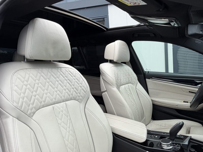 BMW Série 5 Touring - 530dA xDrive 265ch M Sport Toit ouvrant / Drive Assist PRO / Sieges elect, mém
