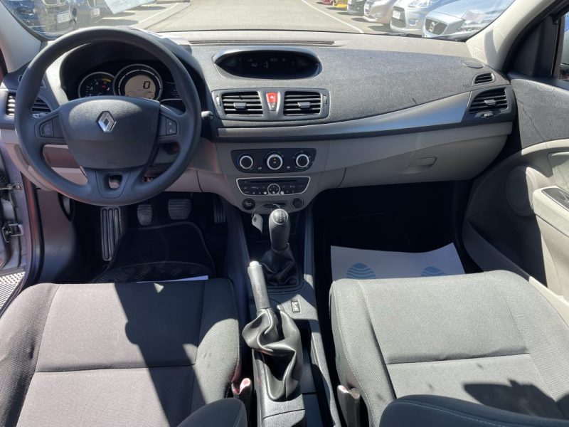 RENAULT MEGANEIII 1.5 DCI 90 AUTHENTIQUE 2011