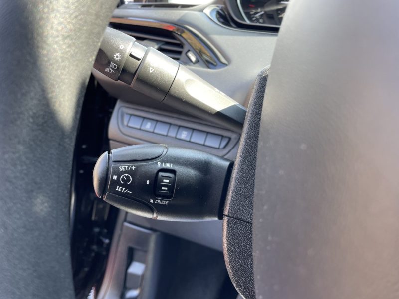 PEUGEOT 208  1.2 L 68CV    GARANTIE 3/12 MOIS 2017