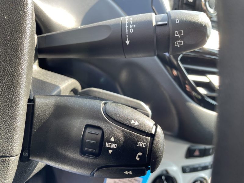 PEUGEOT 208  1.2 L 68CV    GARANTIE 3/12 MOIS 2017