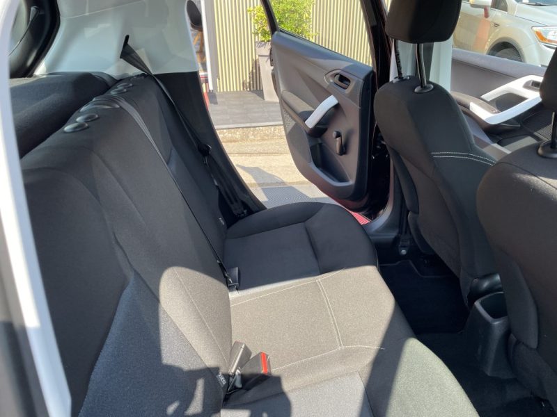PEUGEOT 208  1.2 L 68CV    GARANTIE 3/12 MOIS 2017