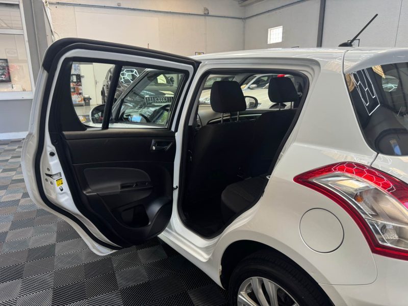 SUZUKI SWIFT 1.2 VVT 94ch PRIVILEGE 4X4 GARANTIE 24 MOIS 1ERE MAIN 🇨🇵