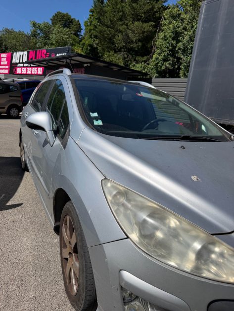 Peugeot 308 SW 1.6 Essence 7 Places – Roule parfaitement – Vendue dans l’état