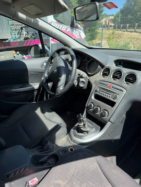 Peugeot 308 SW 1.6 Essence 7 Places – Roule parfaitement – Vendue dans l’état