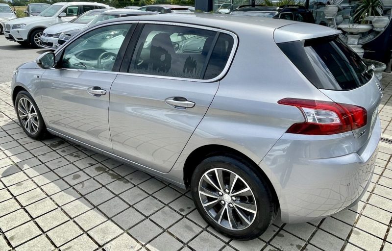 PEUGEOT 308  1.6 BLUE HDI 100CH S&S BVM5 STYLE 2015