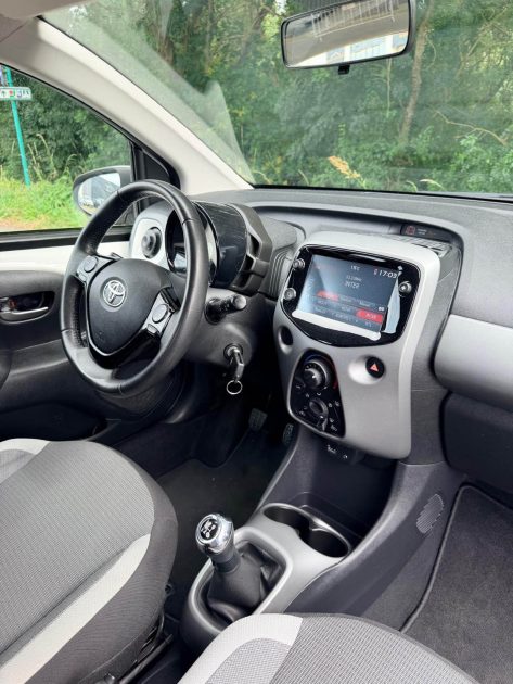 TOYOTA AYGO II 1.0 VVT-I 72CH XPLAY MY20 5 PORTES 2020
