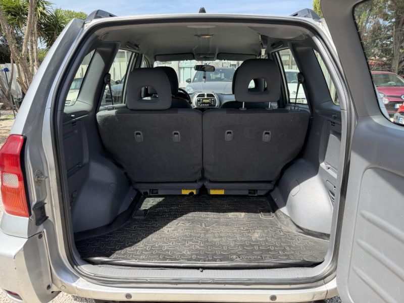 TOYOTA RAV4 2.0 D-4D
