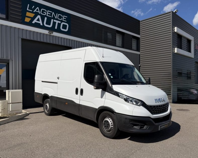 IVECO Daily 35s14 - Boite Auto Himatic - CarPlay - Caméra - ENTRETIEN COMPLET