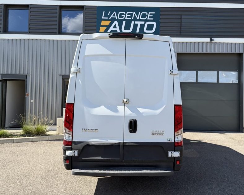IVECO Daily 35s14 - Boite Auto Himatic - CarPlay - Caméra - ENTRETIEN COMPLET