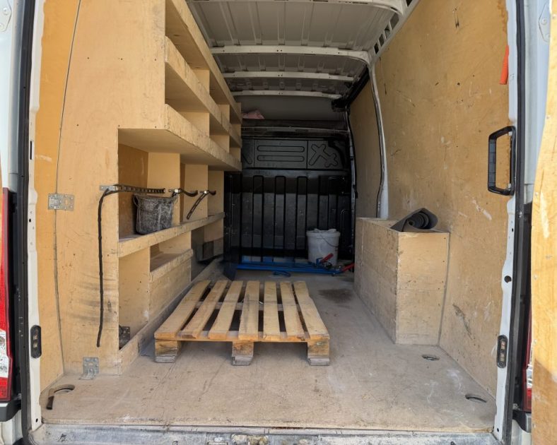 IVECO Daily 35s14 - Boite Auto Himatic - CarPlay - Caméra - ENTRETIEN COMPLET