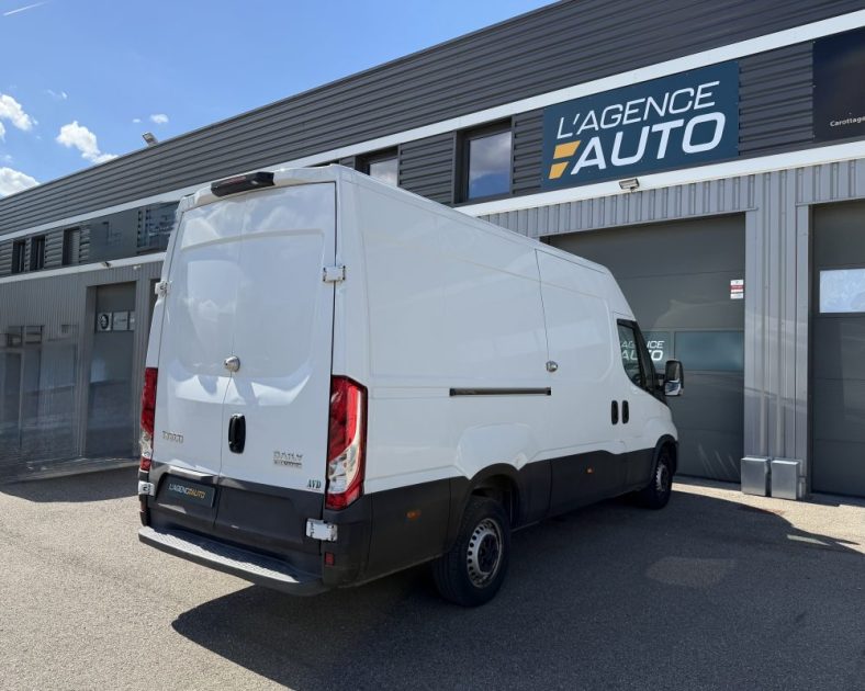 IVECO Daily 35s14 - Boite Auto Himatic - CarPlay - Caméra - ENTRETIEN COMPLET