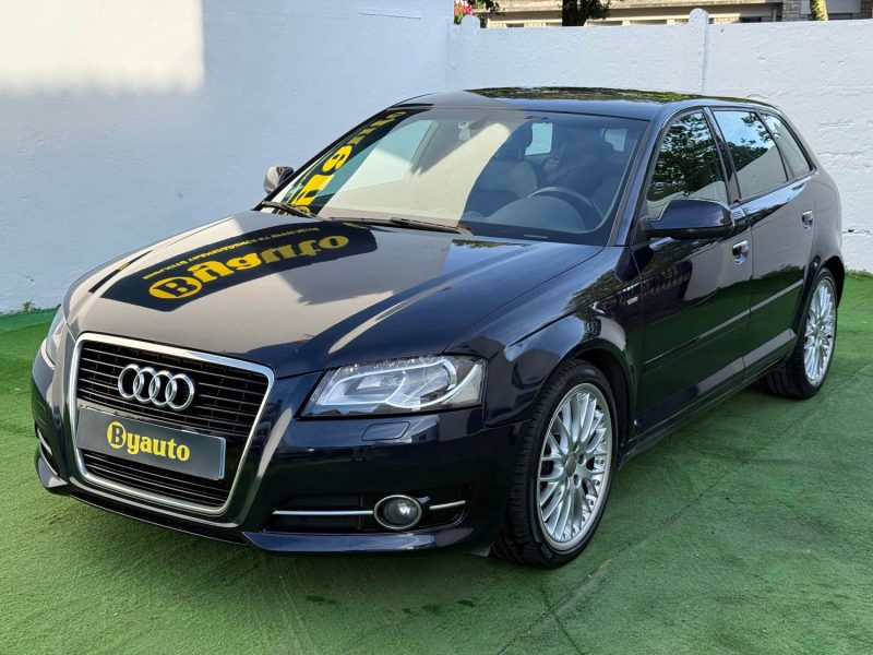 AUDI A3 2.0 TDI 140 ATTRACTION/ SLINE/PREMIERE MAIN/SUIVI COMPLET AUDI 2010