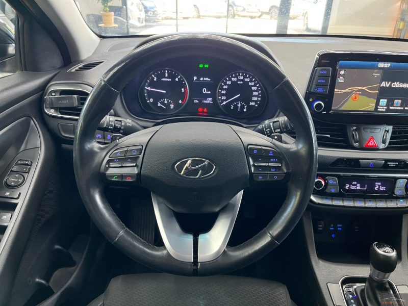 HYUNDAI I30 1.6 CRDI 110 BUSINESS DCT-7 ENTRETIEN COMPLET
